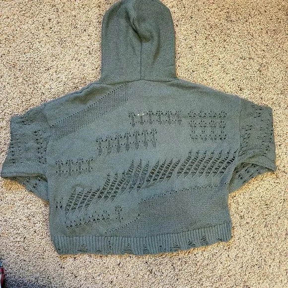 NWT Women's Gilded Intent Buckle Hooded Boxy Casual Fall Sweater Size L - Picture 3 of 4